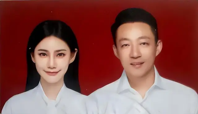 管理系统登陆界面：吐槽与喜爱并存，你是否也有同感？
