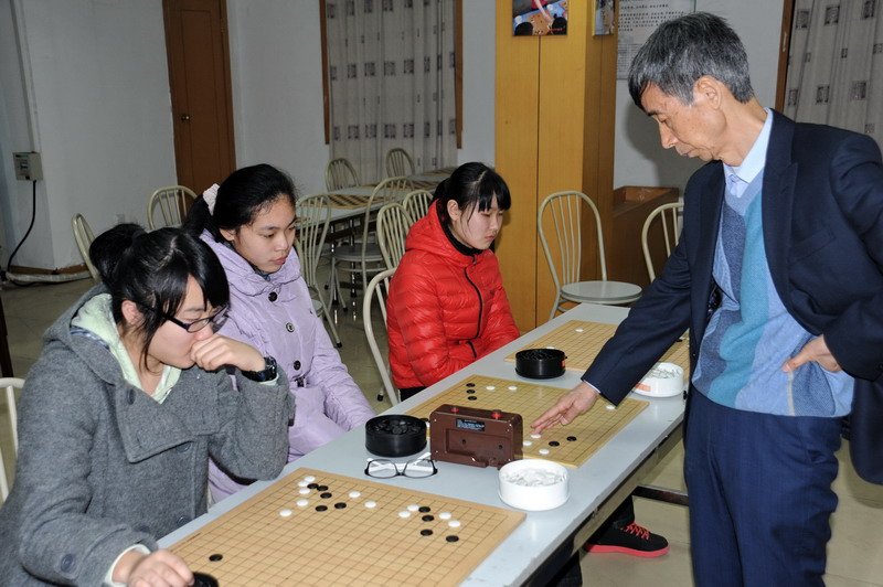 围棋对弈_围棋算法对弈技巧_围棋对弈算法