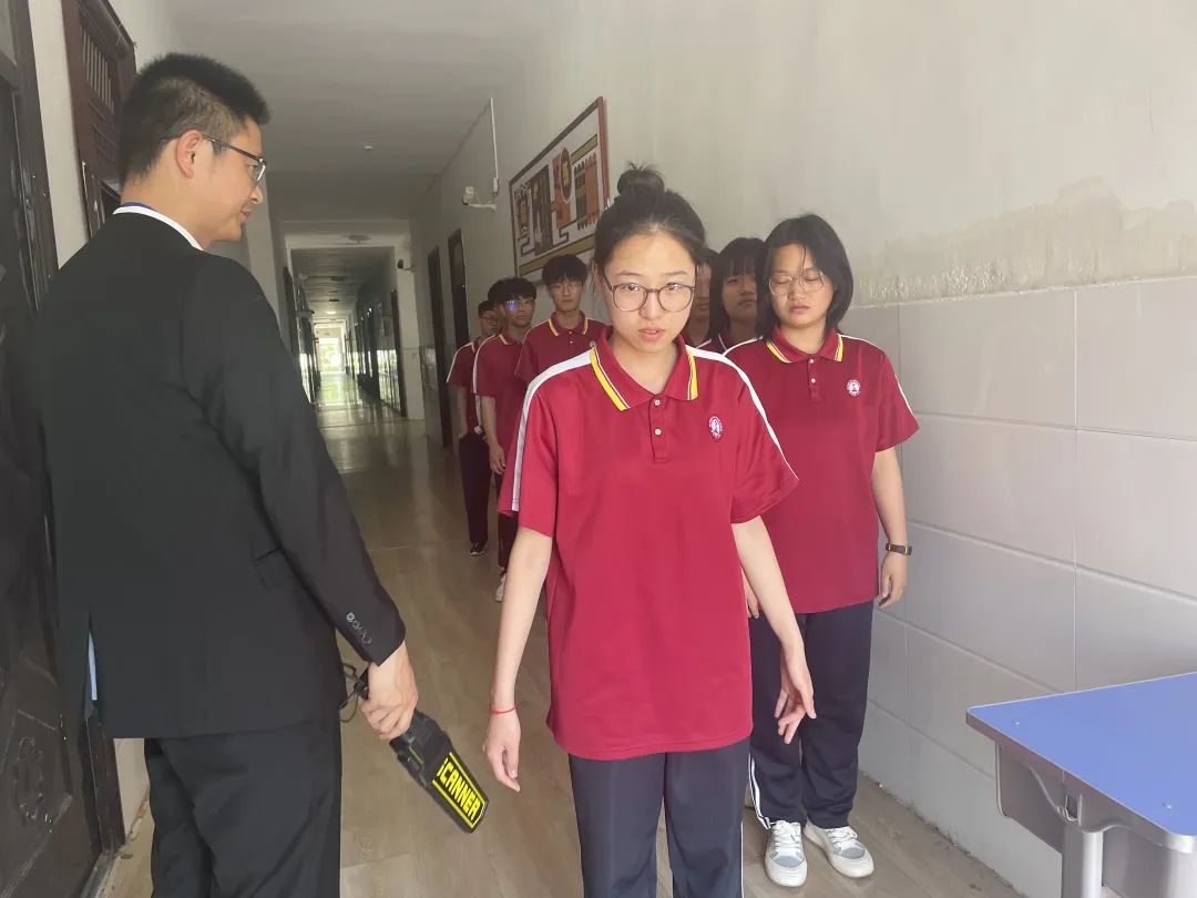 55指纹算法-55 指纹算法：高科技的指纹识别技术，比身份证号码还特别